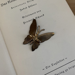 vintage 蝶のブローチ 3枚目の画像