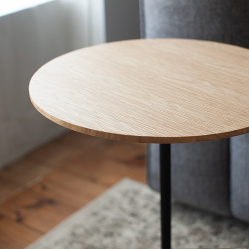 オーク材のサイドテーブル / スチール足［40cm] 素材を選べます。セミ