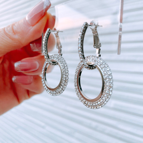 【キラキラビジューが美しい♪】CHANEL シルバーフープピアス 楽天市場】【ギフト品質】シャネル CHANEL フープ ピアス