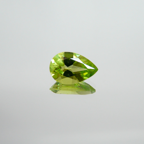 大人気新品 天然ペリドット ☆産地不詳☆ 30509-6 ルース ROCK GEO 天然石 指輪・リング