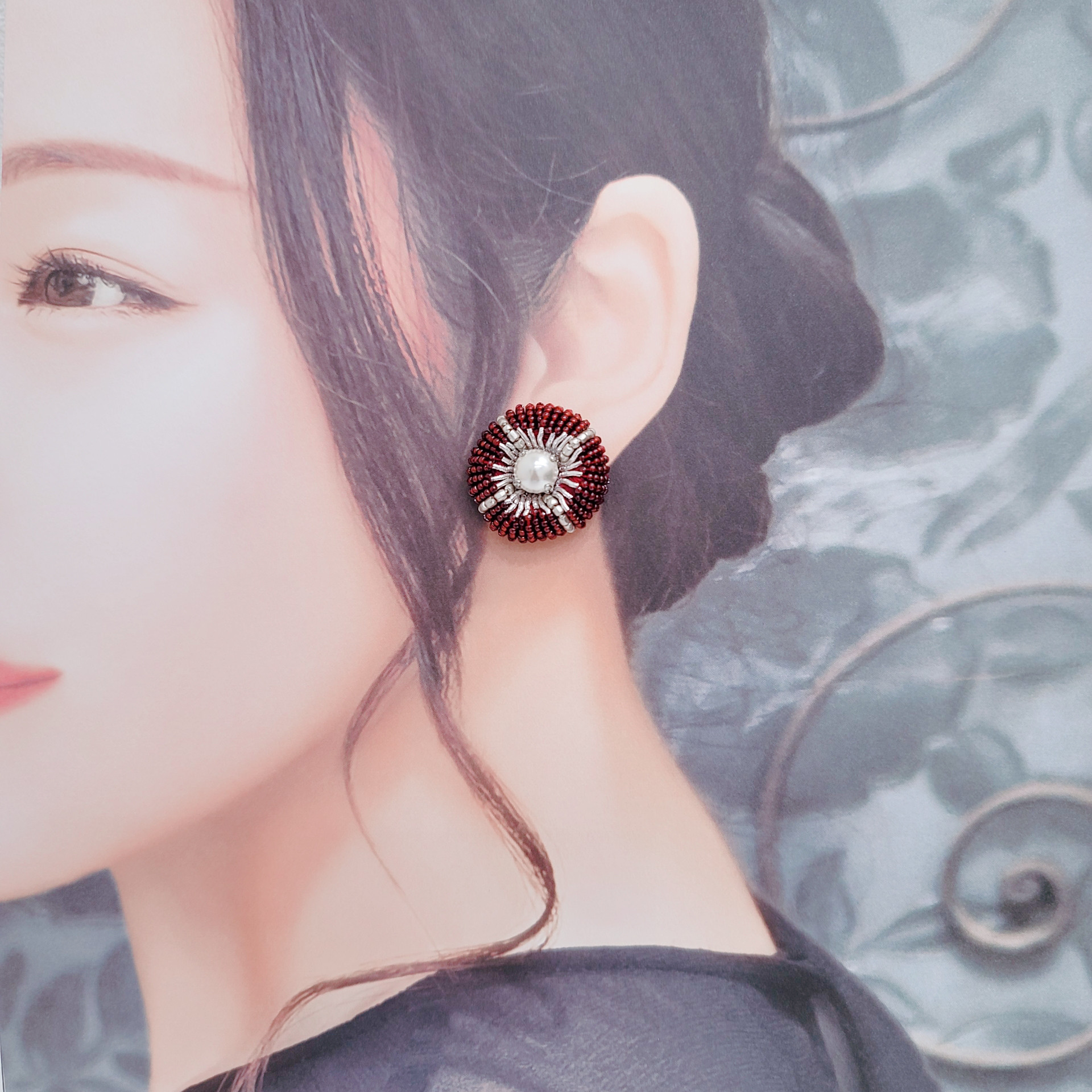 【pierce/earring】クールな丸ピアス/イヤリング[ワインレッド][オートクチュール刺繍]