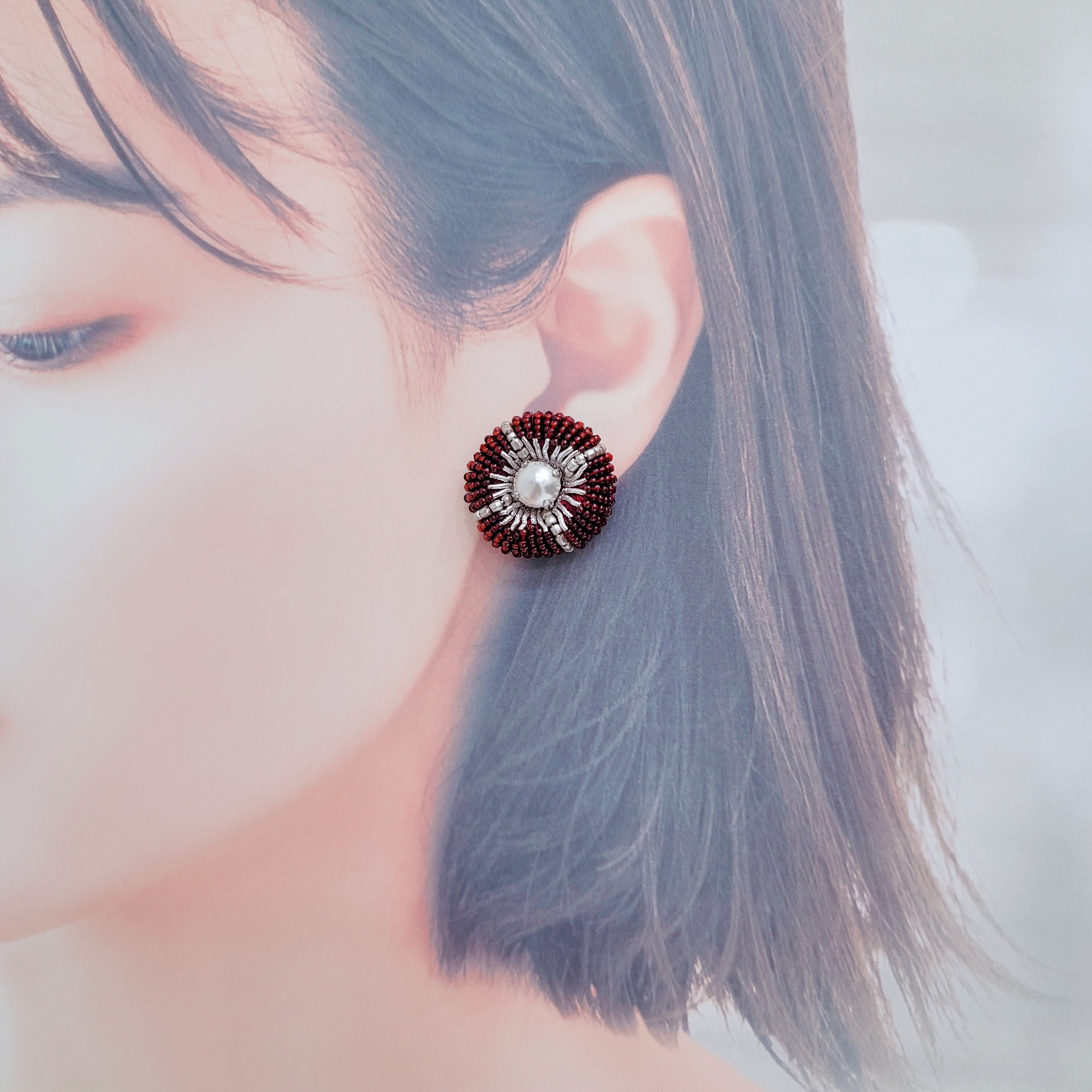 【pierce/earring】クールな丸ピアス/イヤリング[ワインレッド][オートクチュール刺繍]