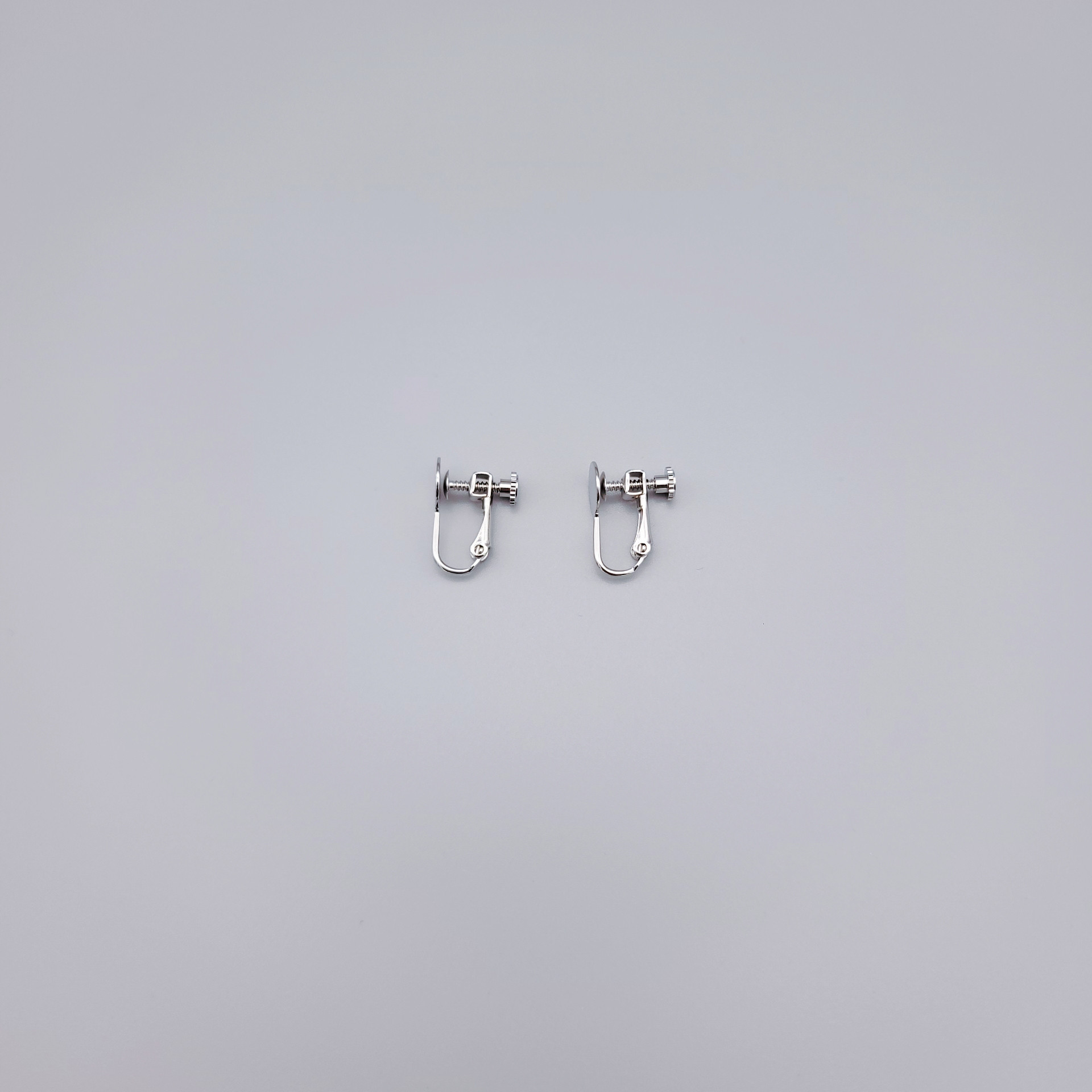 【pierce/earring】クールな丸ピアス/イヤリング[ワインレッド][オートクチュール刺繍]