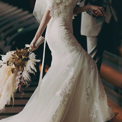 ウェディングドレス マーメイドライン ホワイト オフショル 刺繍ドレス