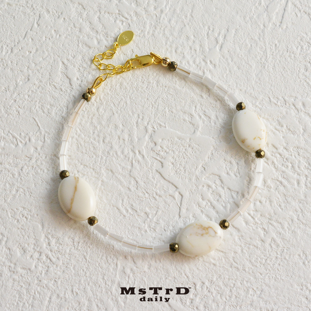 ブレスレット　フランスビーズ＆マグネサイト