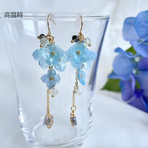 色が変わる紫陽花イヤリング/ピアス ٭❀* 淡いグラデーション 揺れる 