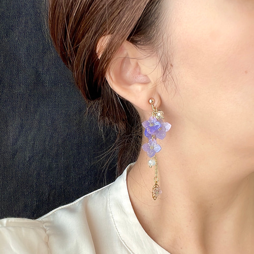 色が変わる紫陽花イヤリング/ピアス ٭❀* 淡いグラデーション 揺れる 