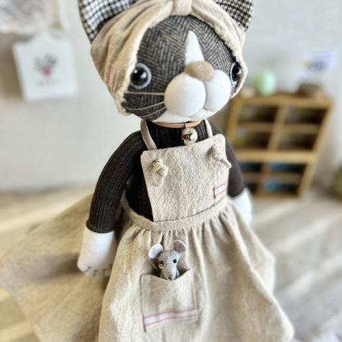 エプロンスカートのハチワレねこちゃん❗️( 茶 色)】靴下