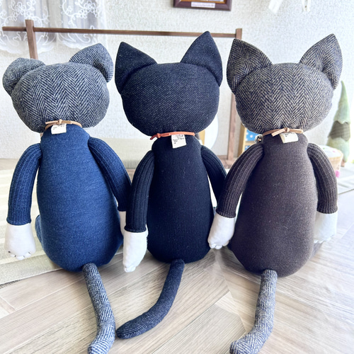 エプロンスカートのハチワレねこちゃん❗️( 茶 色)】靴下ぬいぐるみ