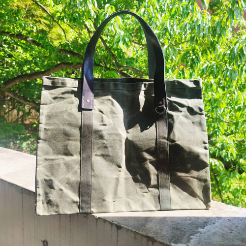 CELINE オリーブグリーン レザートートバッグ - メルカリ - バッグ