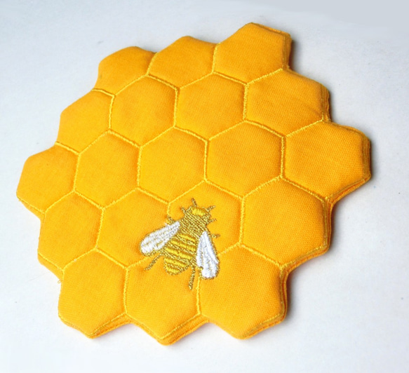 ハチの巣コースター　 3枚目の画像