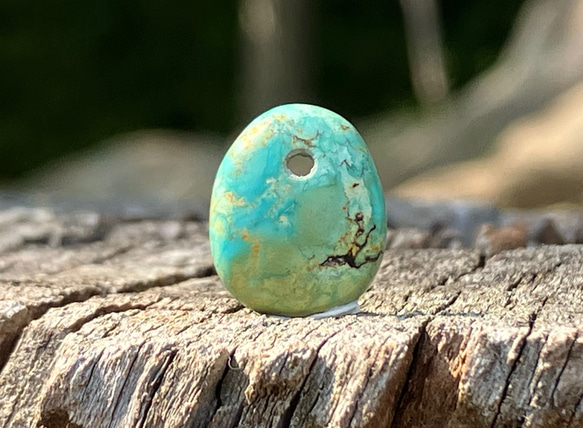 SALE価格】ナチュラル ネバダターコイズ 穴あき 研磨 天然石