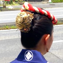 お団子ヘア用「牡丹花」マジェステ  シニョンカバー　K24gp ゴールドコーティング　かんざし　浴衣ヘア　着物ヘア 7枚目の画像