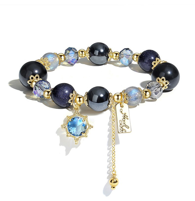 ※四種類の天然宝石 ※ 構成されたブレスレット※天然の水晶※黒い輝きを持ち