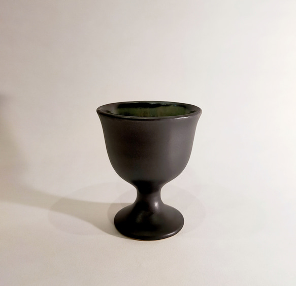 ゴブレット デザートカップ グラス  黒マット×孔雀釉 1枚目の画像