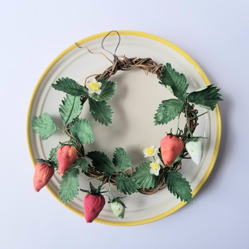 布花（正絹） 手染め 苺 いちごのリース リース あかり穂 通販