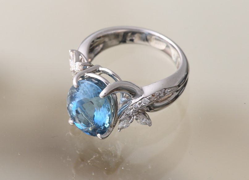 アクアマリンのデザインリング（フェアリー）