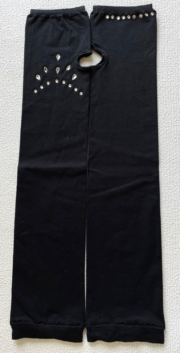 【UVカット99％以上！】ブラックドロップロングアームカバー　クリスタル付き　日本製 3枚目の画像