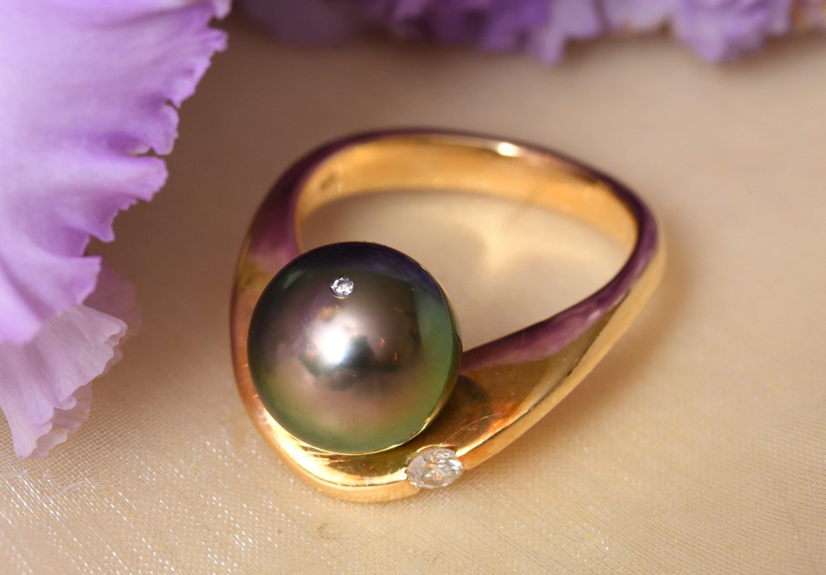 海の贈り物～真珠（ピーコック・グリーン）の指輪～