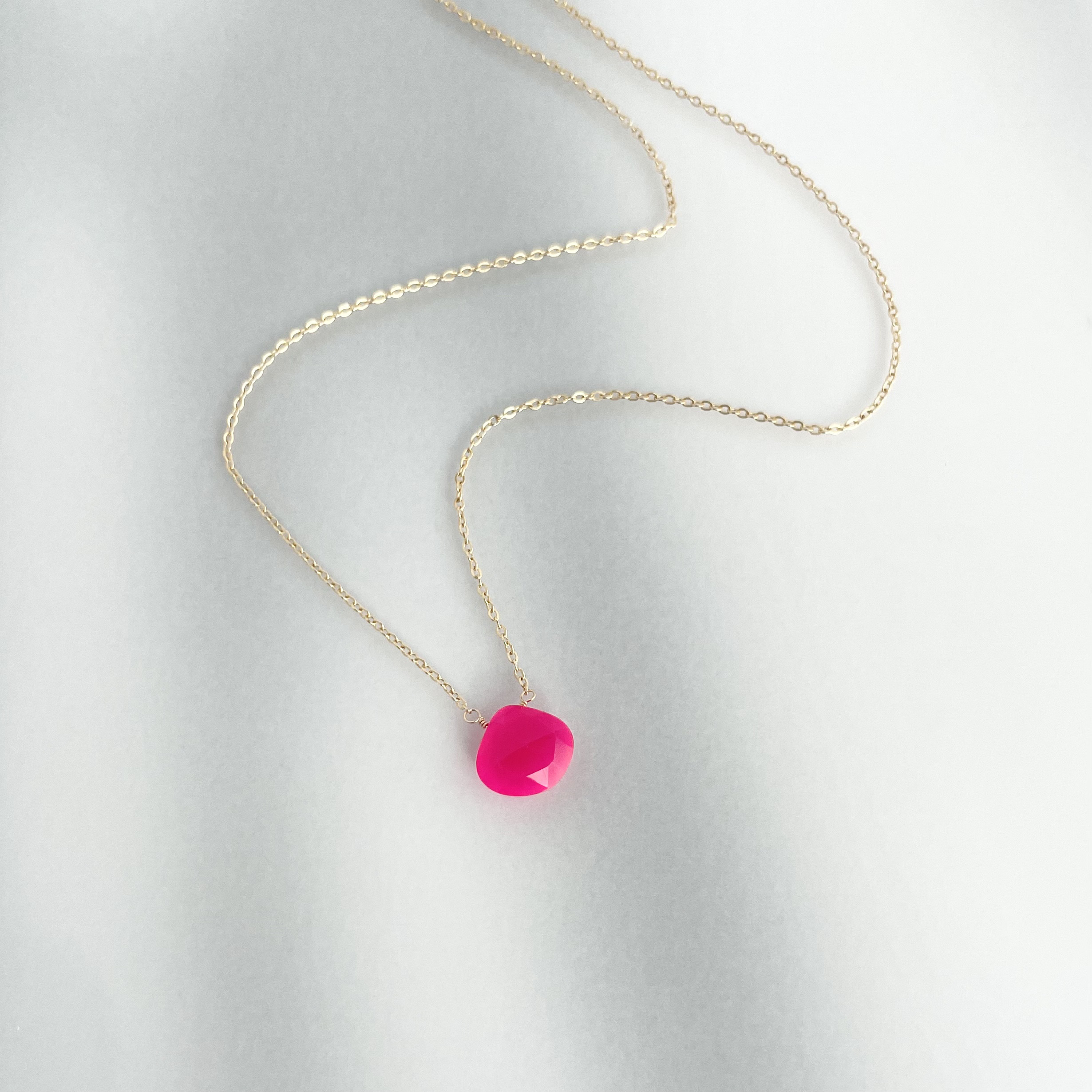 14kgf Fuchsia Pink Chalcedony Necklace