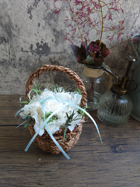 miniバラ&紫陽花のリングピロー【mini basket】Classical white 5枚目の画像