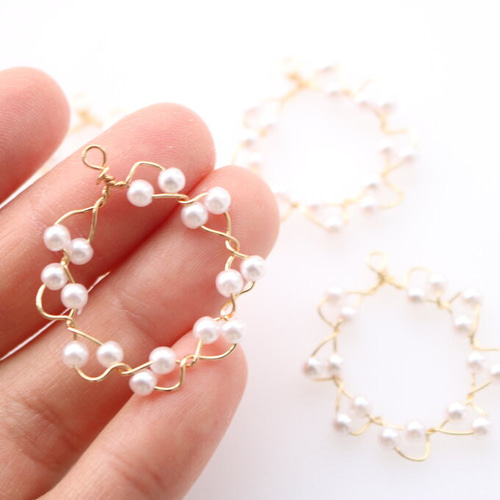 2個・26mm×24mm） パール ワイヤーフープ カン付き チャーム 