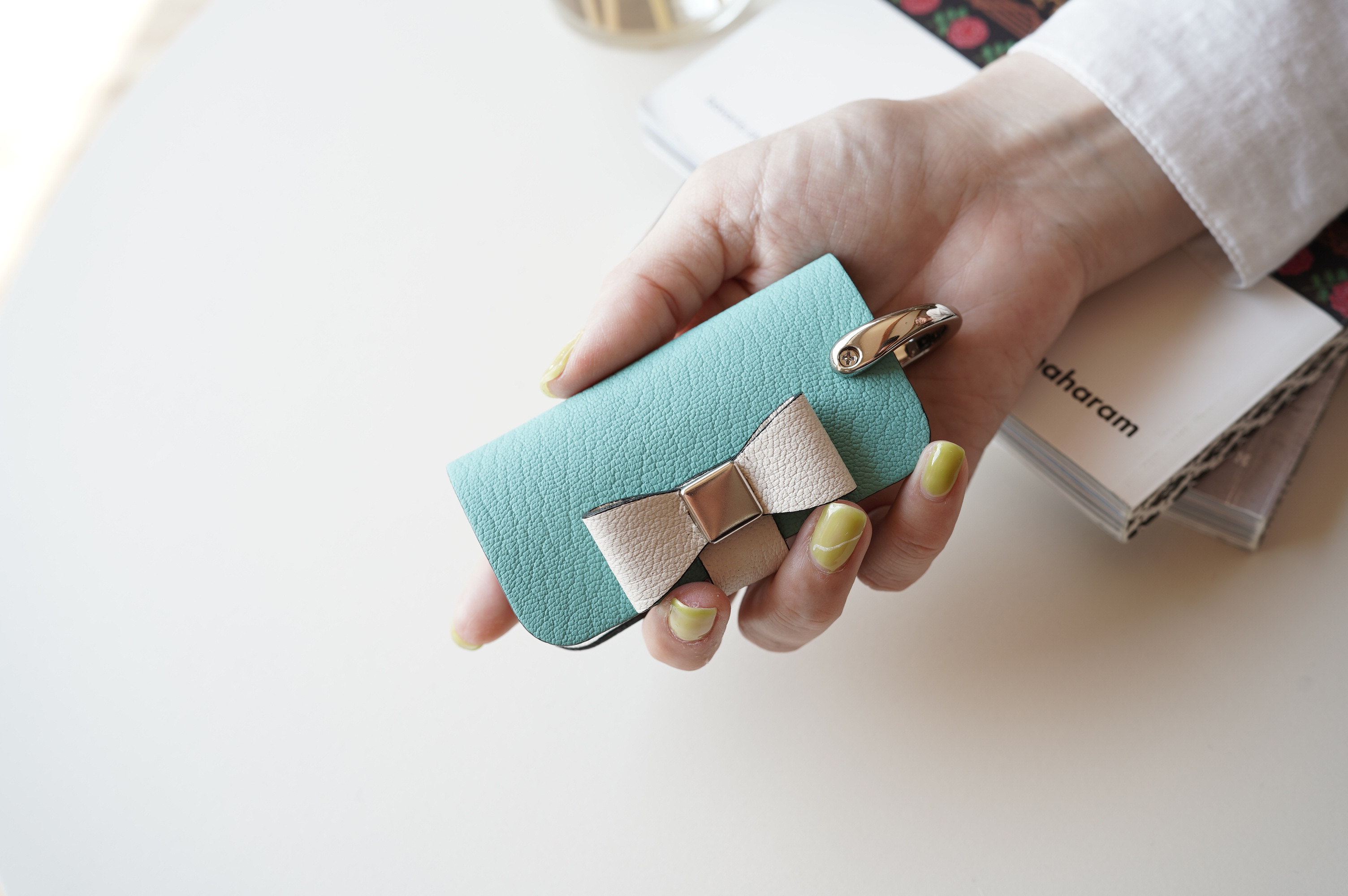 フランス産山羊革シュリーのコンパクトリボンキーケース スマートキーケース　本革 マカロンカラー