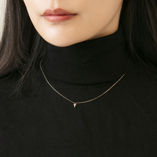 イエローゴールド ミニマムな十字架デザイン ダイヤモンドネックレス