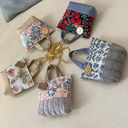 バッグにバッグチャーム♪リバティ♪ミッシェル♪ヌビバッグ♪コイン