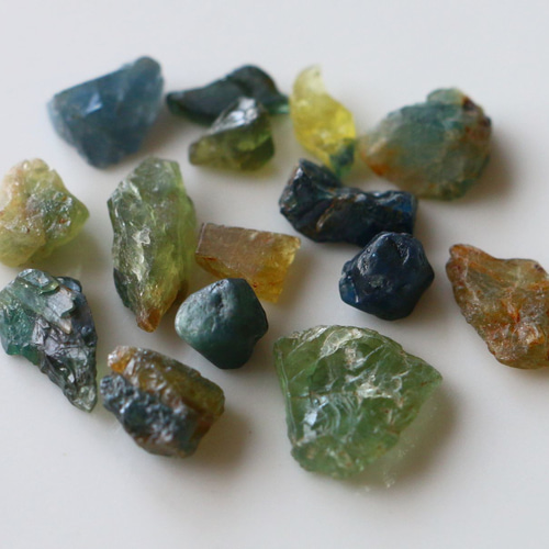 122Ct】【24g】サファイア 原石