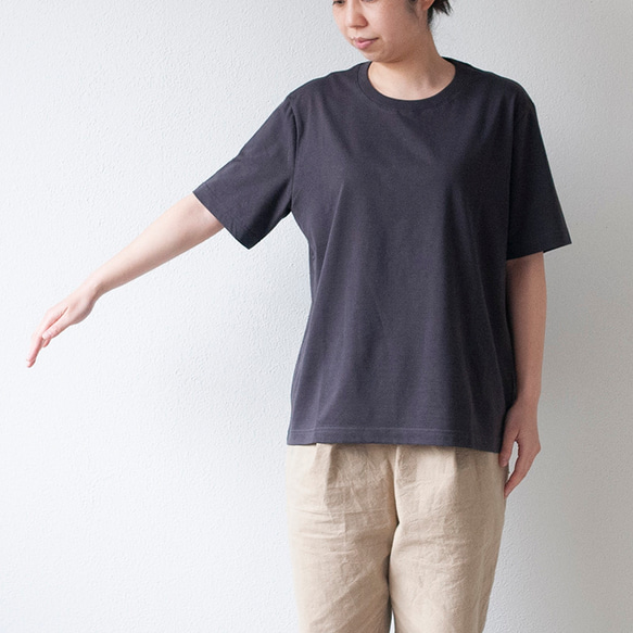 [補貨] yohaku SUVIN GOLD 短袖 T 卹 | 木炭色 | 男女皆宜 3 種尺寸 第8張的照片