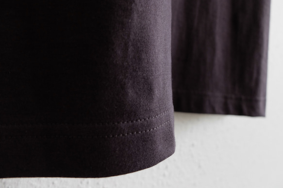 【再入荷】yohaku SUVIN GOLD 半袖Tシャツ｜チャコール｜ユニセックス3サイズ 5枚目の画像
