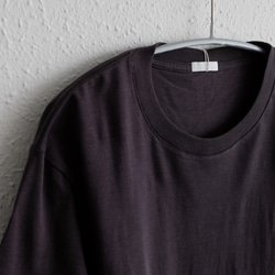 [補貨] yohaku SUVIN GOLD 短袖 T 卹 | 木炭色 | 男女皆宜 3 種尺寸 第2張的照片