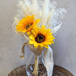 ガラスベース付き♡！ひまわりとふわふわのかすみ草 ドライフラワー