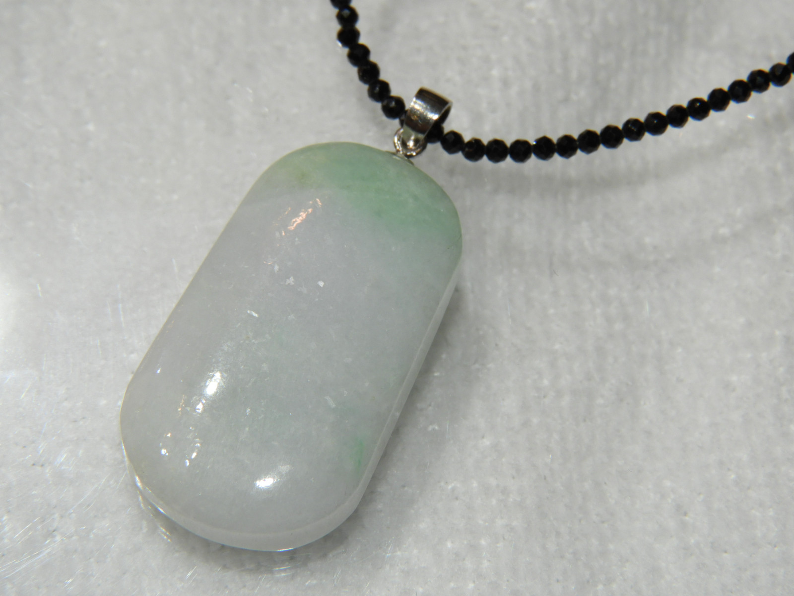 ヴィンテージジェイド！40年前の糸魚川ヒスイペンダントトップ！メイドイン＆フロムジャパン　天然石　１１５