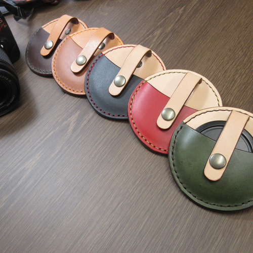 イタリアンレザー使用】レンズキャップホルダー（糸色選択無料