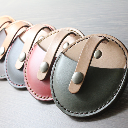 イタリアンレザー使用】レンズキャップホルダー（糸色選択無料