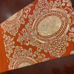 2160豪華刺繍のオレンジが映える正絹テーブルランナー　帯リメイク 3枚目の画像