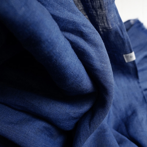 秋冬大號優質意大利亞麻披肩 深寶藍色 藍色 x 黑色 第7張的照片