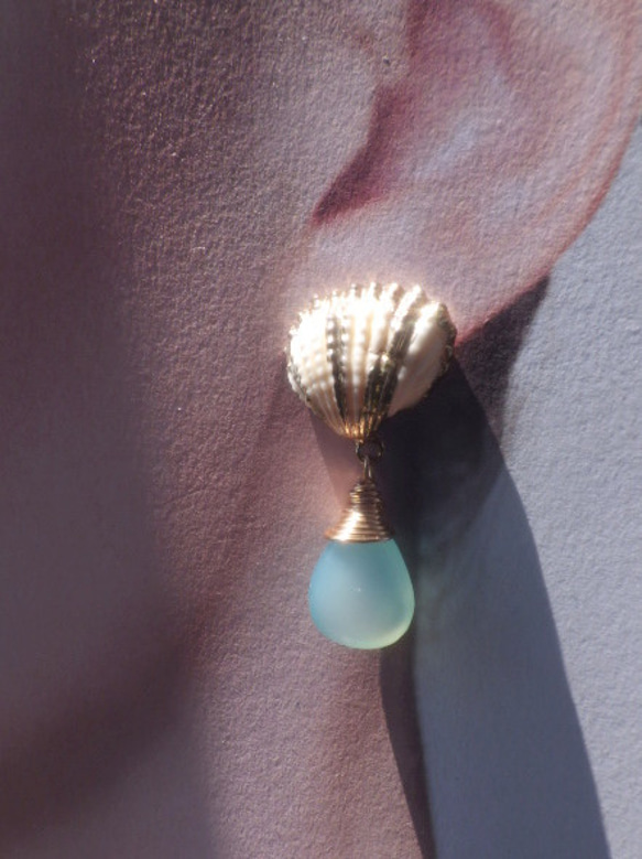 Mermaid Shell Earrings シーブルーカルセドニー☆ピアス☆ 4枚目の画像