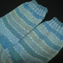 手編みの靴下　コットンと竹繊維を含んだ糸で編んだ靴下（男性用 b） 4枚目の画像