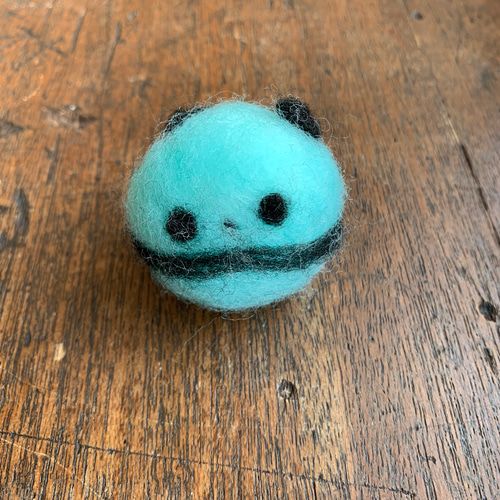 羊毛フェルト 水色 パンダ 羊毛フェルト YU 通販 15917817｜Creema