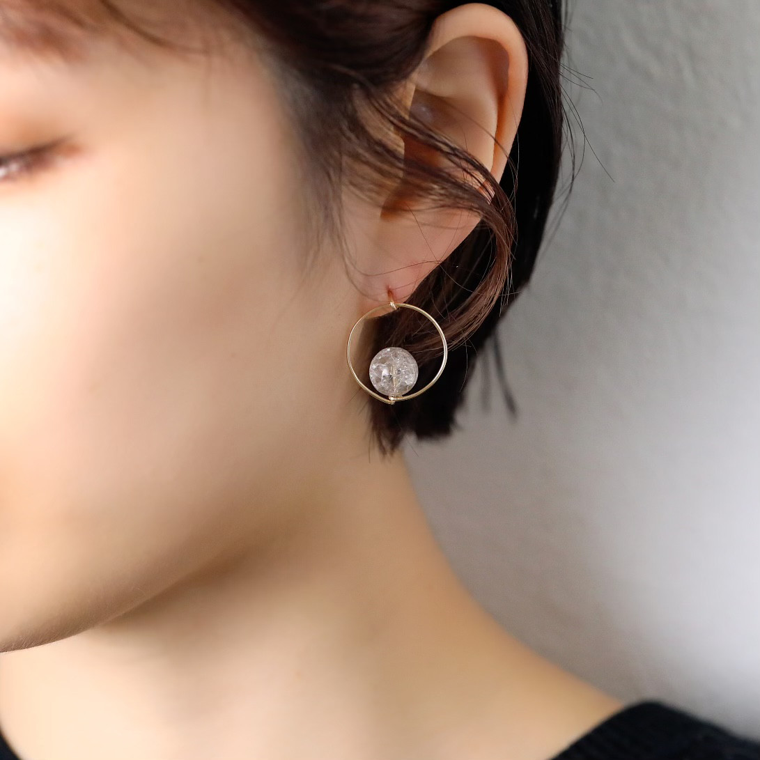 14kgf ◇天然石circleピアス　クラックスモーキークォーツ（ポストタイプ）金属アレルギー対応〈421sm-qz〉