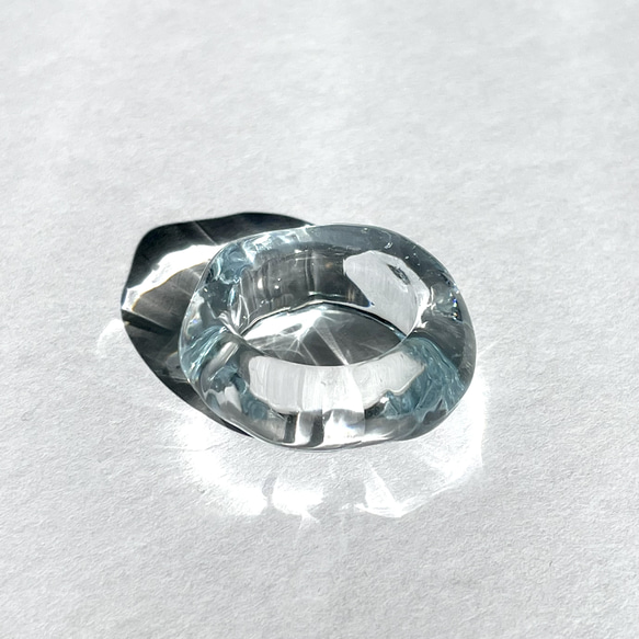 1-20号 sumi/透き通る水色のレジンリング クリアアクセサリー レジン指輪  受注生産 no.05/sumi 2枚目の画像