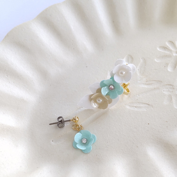 小さなお花イヤーカフセット（mintblue）＜ペーパーアクセサリー＞ 4枚目の画像