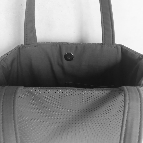 A-Line tote bag    Gray  A4クリアファイルOK  毎日活躍するトートバッグ　グレー 6枚目の画像
