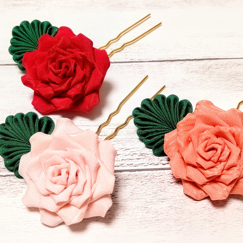 つまみ細工 薔薇の髪飾り 小さいかんざし【全3色】ピンク