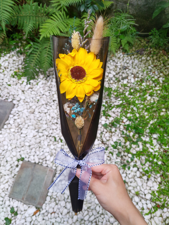 【漫。森態】畢業向日葵花束 乾燥花花束 第1張的照片