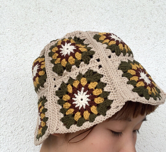 クロシェハット　モチーフ編み　バケットハット 帽子／夏/かぎ針編み 5枚目の画像