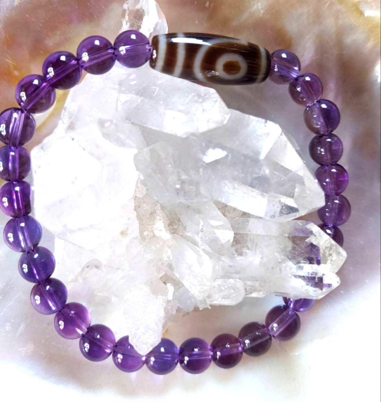 少し茶色っぽい上品な細身の天珠さん❣ 二眼天珠さんのブレスレット